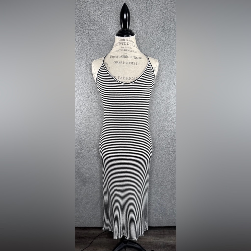 NYTT  Women’s Black & White Striped V Neck Maxi Dress Size Large